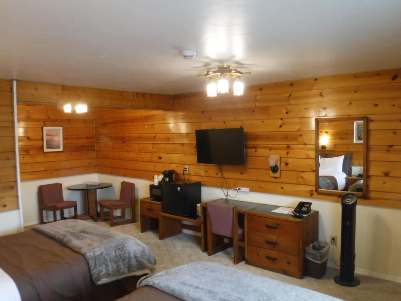 Captain'S Choice Motel Haines Room photo